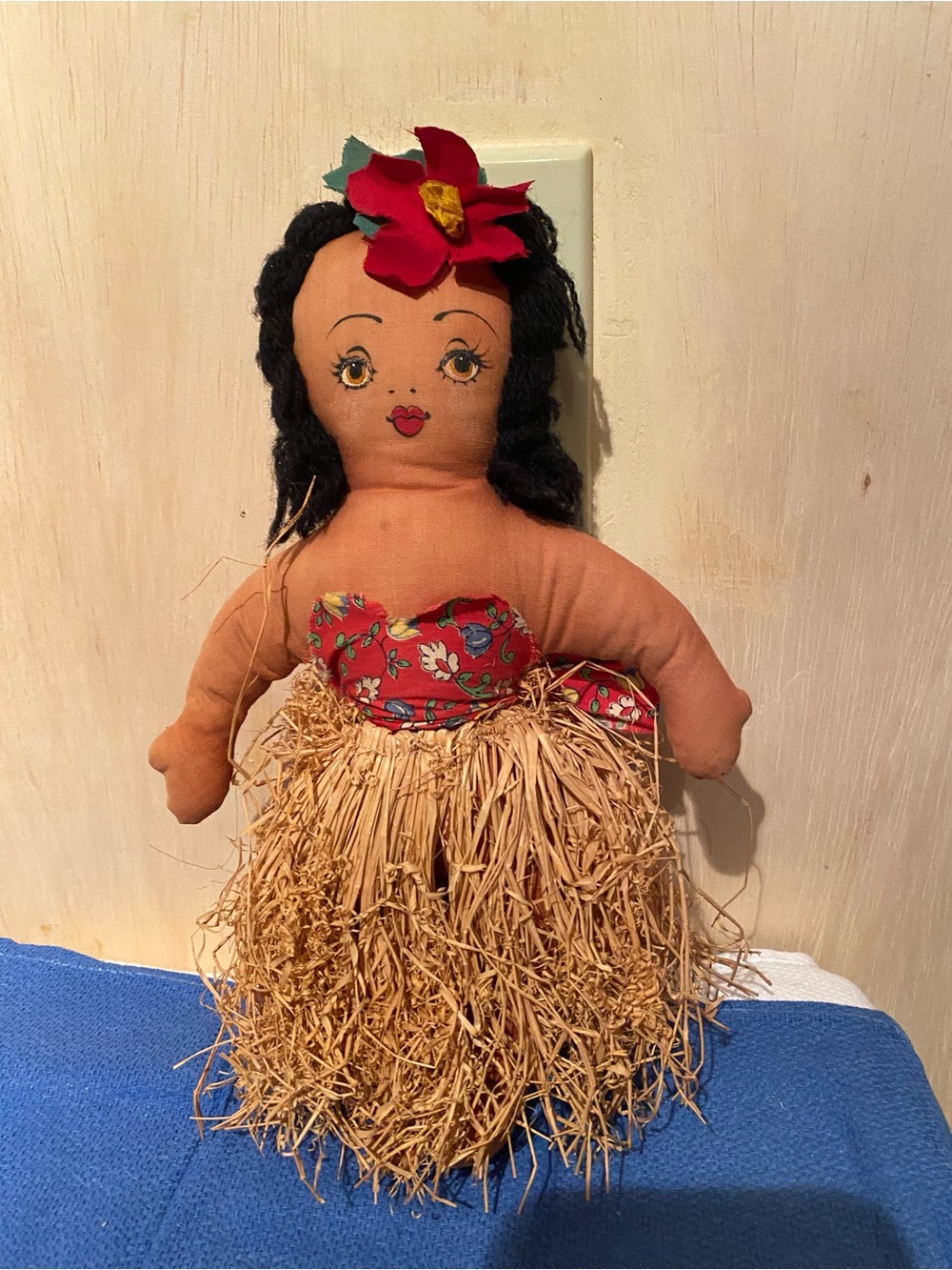 Vintage-Inspired Red Floral Hula Doll with Straw Skirt